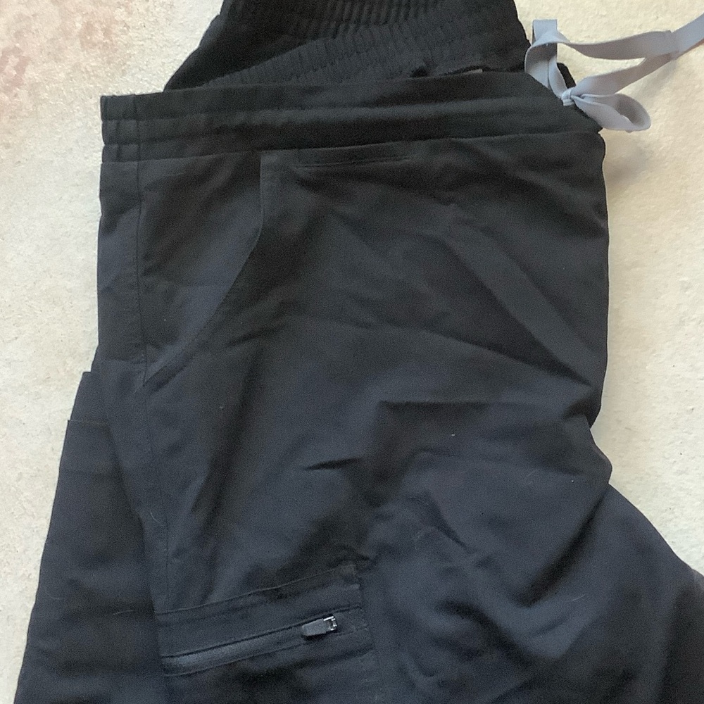 Figs Technical Collection Scrub Pants - Picture 3 of 6